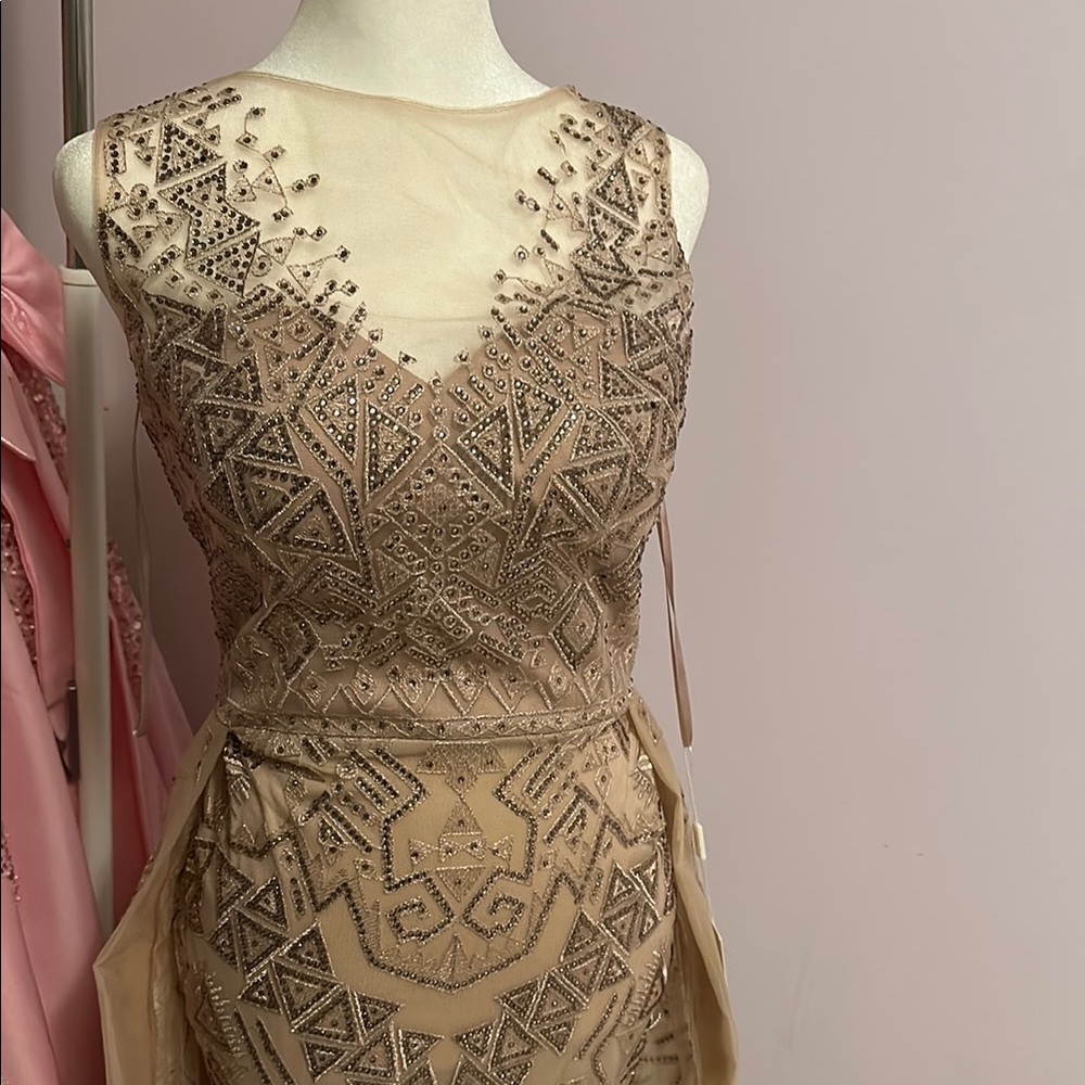 LARA DRESS BRAND NEW